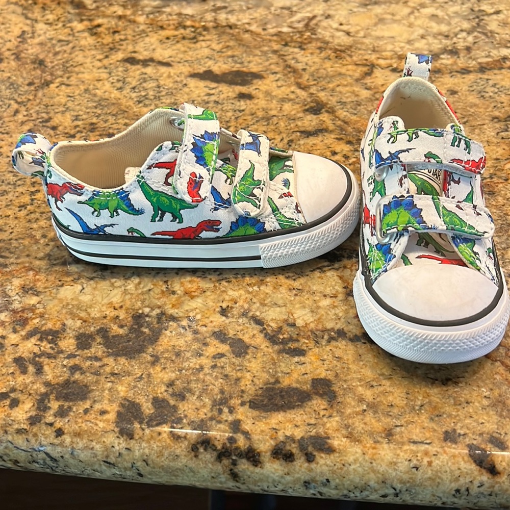 Toddler Dino Converse All Stars Size 7